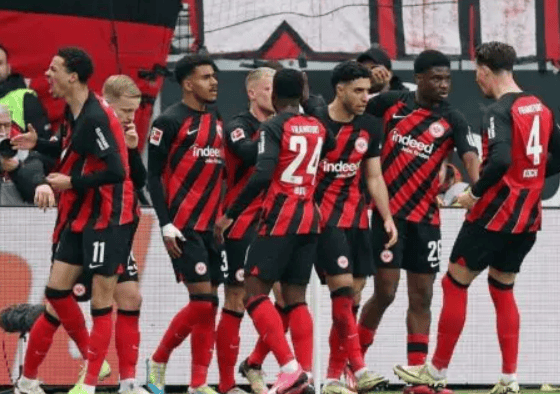 LOL直播入口 -赛后突围战来临；法兰克福围绕德甲远射贴柱；话题不断；资深球员宣示担当 