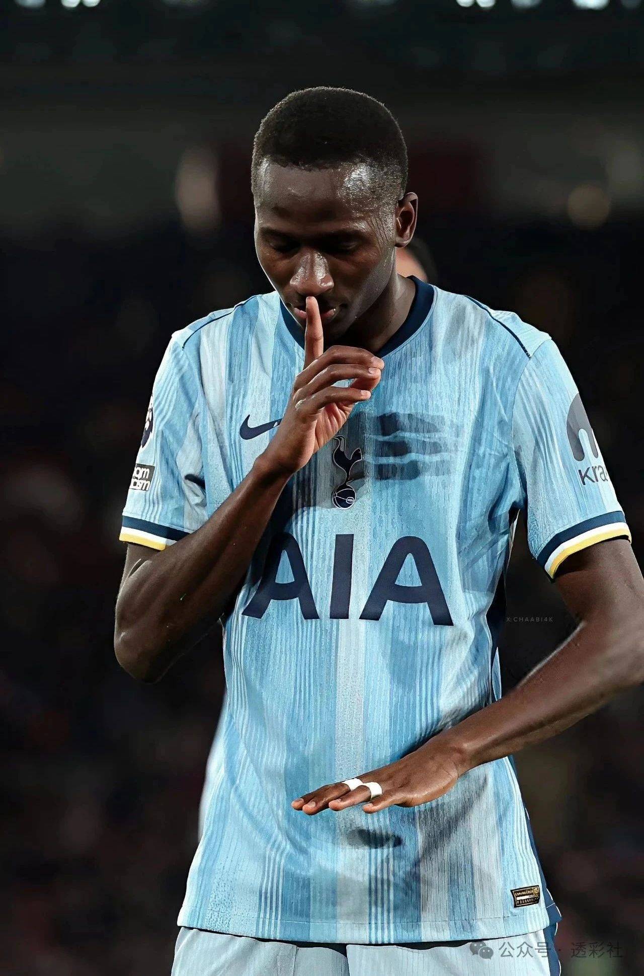 LOL赛事官网 -窗口期突围战来临;法兰克福围绕欧联更衣室发声;目标明确;控场能力受关注(法兰克福对奥格斯堡)